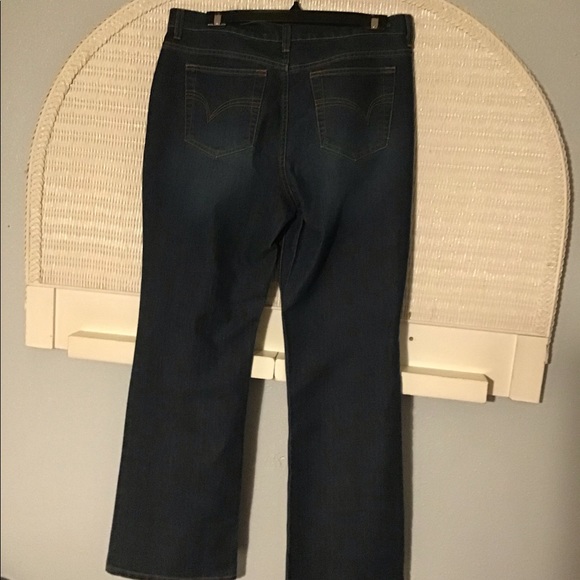 Gloria Vanderbilt Women’s Denim - Picture 4 of 8